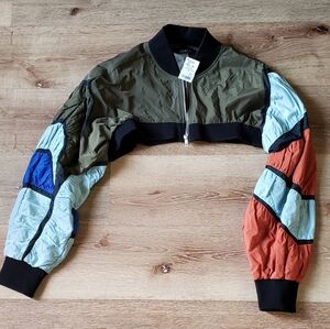 AKIRA Colorblock Cropped Jacket NWT SZ LARGE